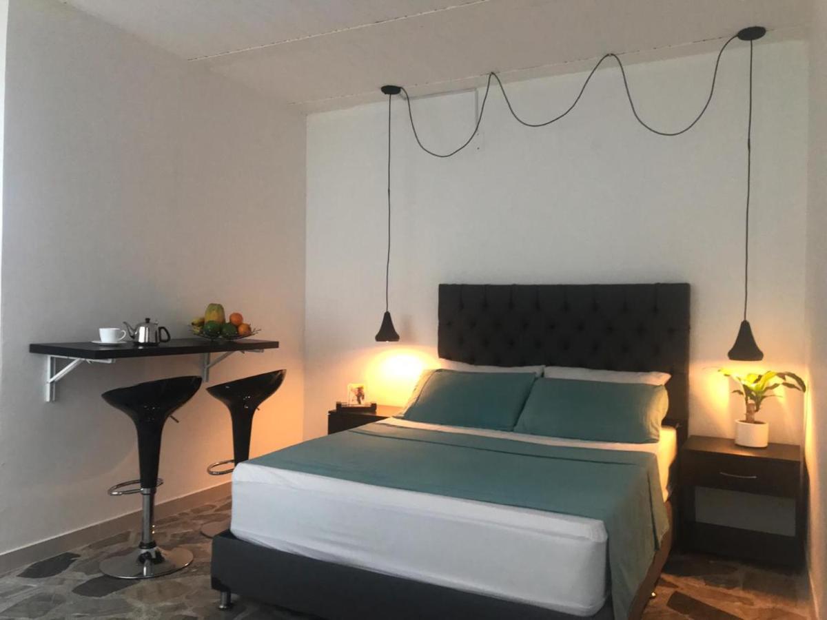 Vip Apartasuites Rosales Medellín Kültér fotó
