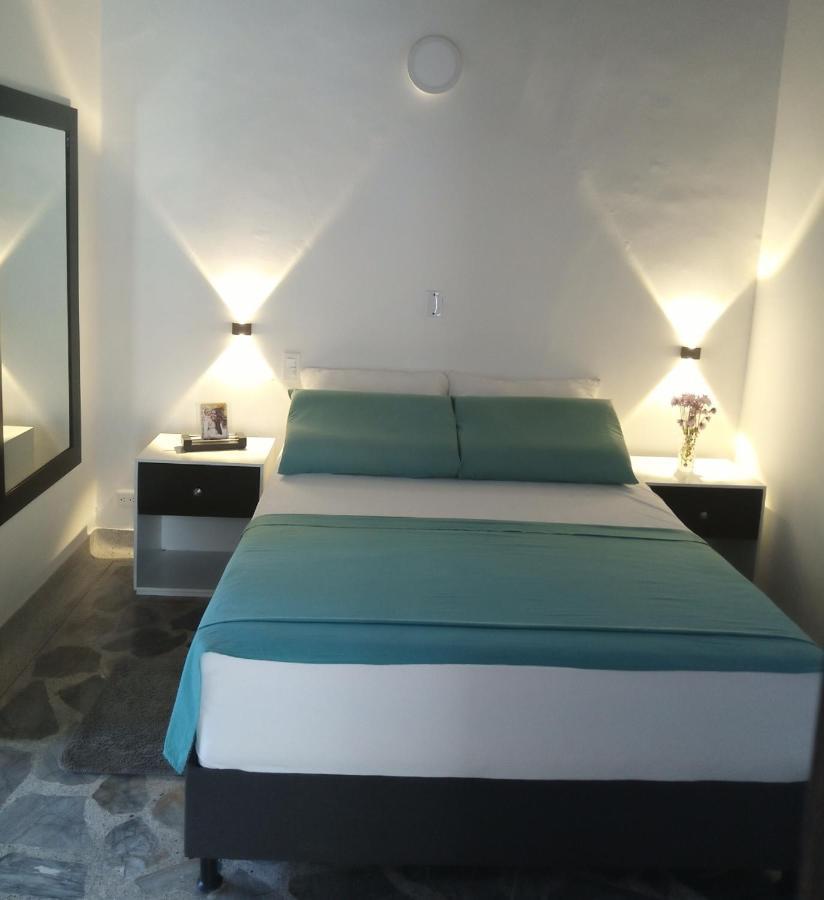 Vip Apartasuites Rosales Medellín Kültér fotó