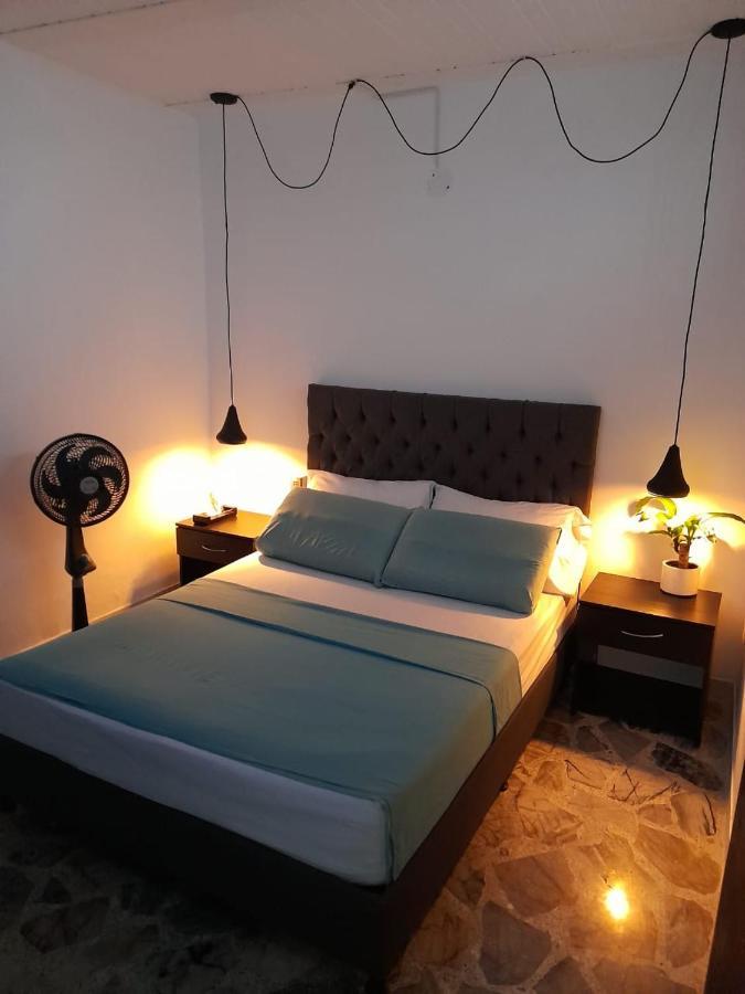 Vip Apartasuites Rosales Medellín Kültér fotó