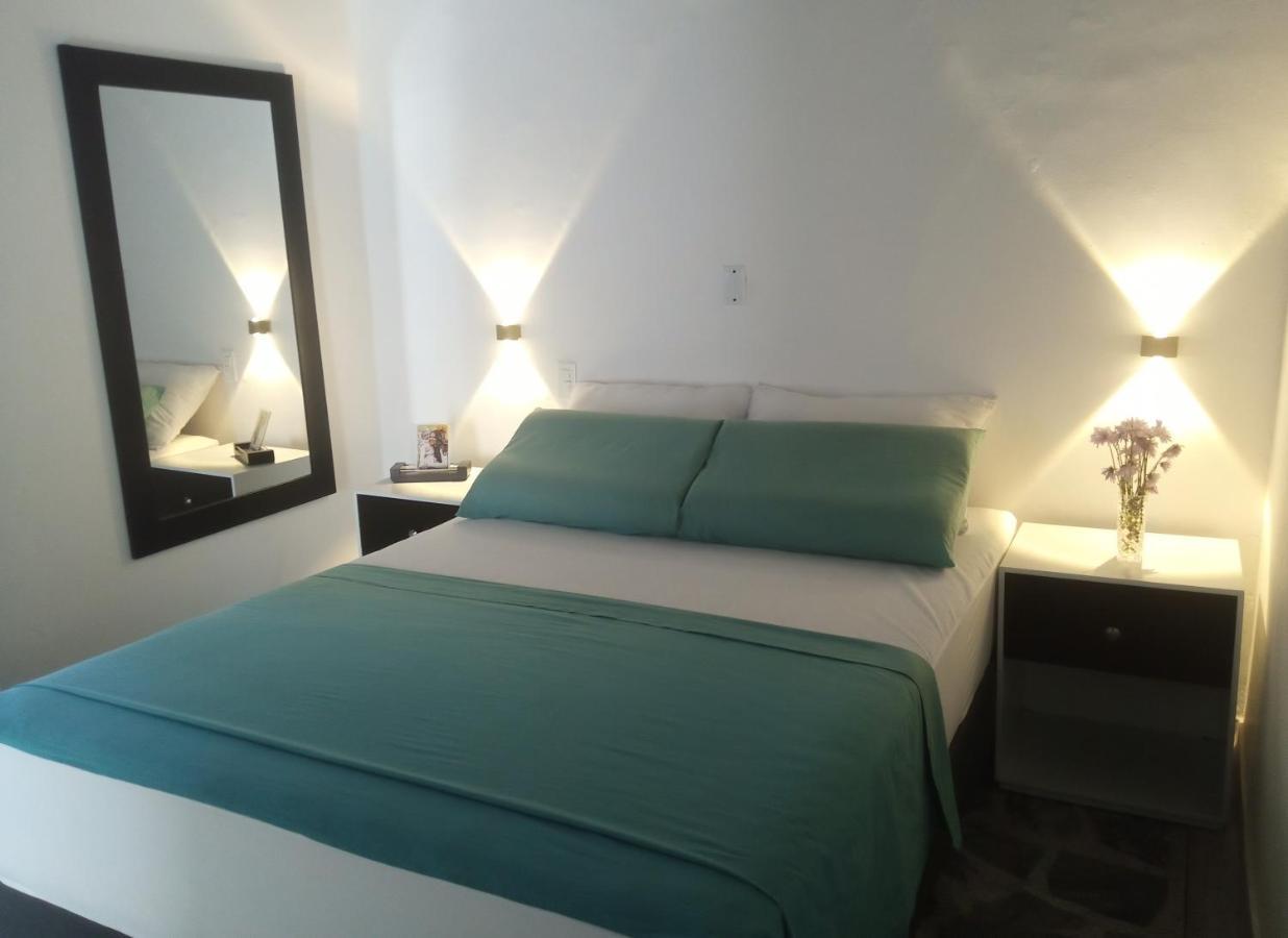 Vip Apartasuites Rosales Medellín Kültér fotó