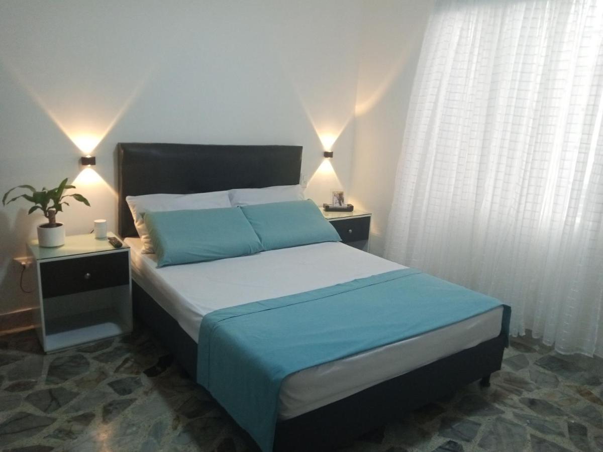 Vip Apartasuites Rosales Medellín Kültér fotó