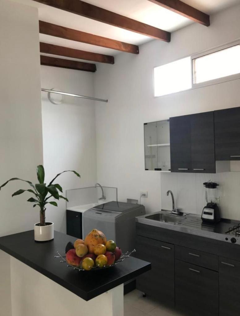 Vip Apartasuites Rosales Medellín Kültér fotó
