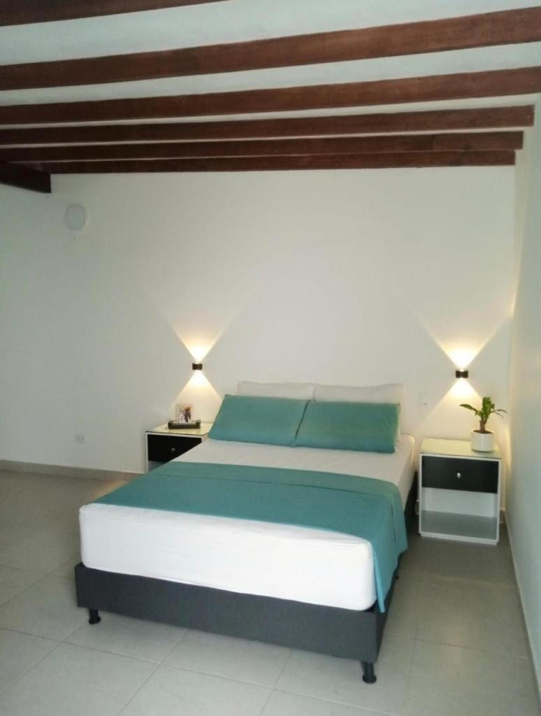 Vip Apartasuites Rosales Medellín Kültér fotó